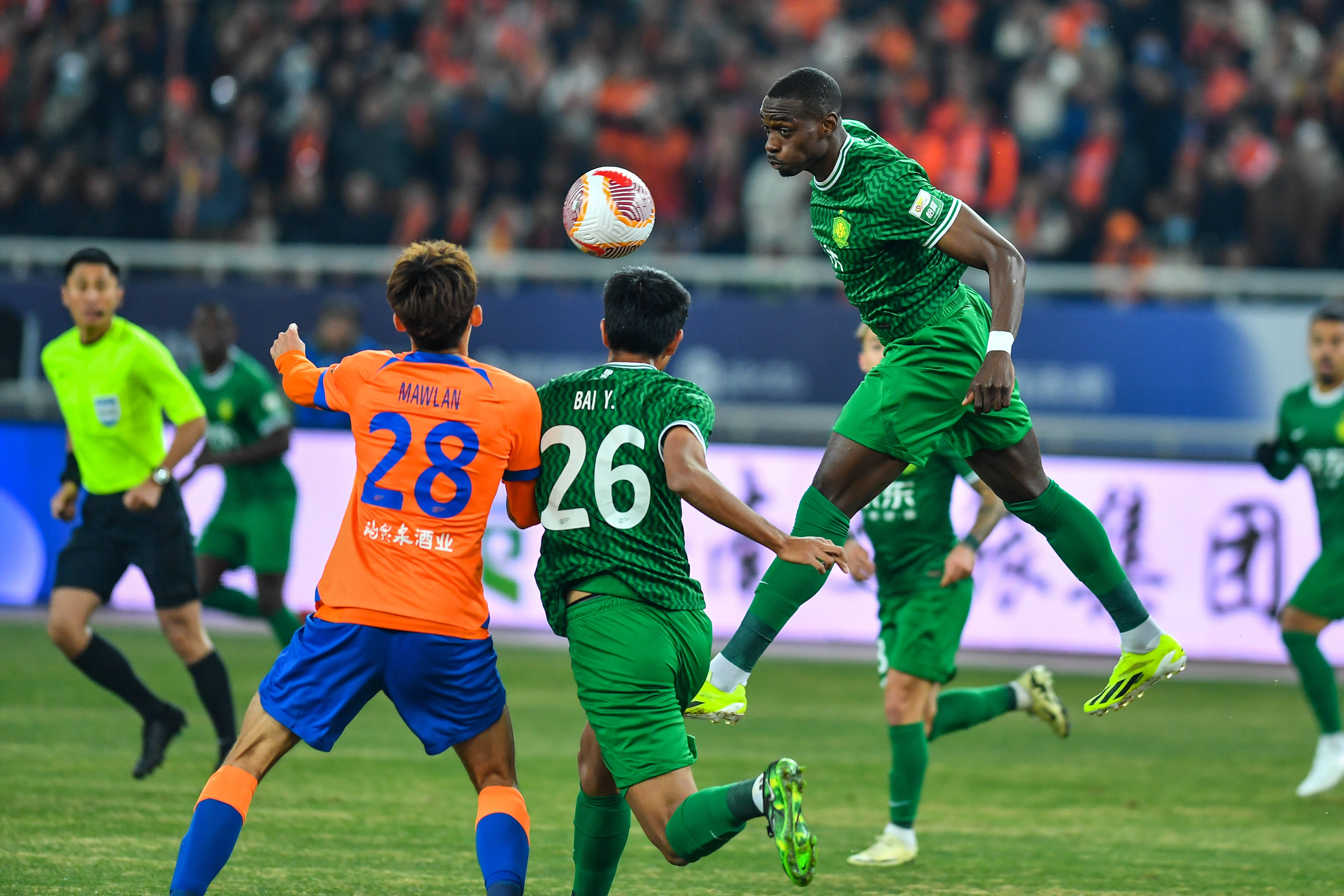 开云体育网页版-中超球队面临主场压力，困境重重