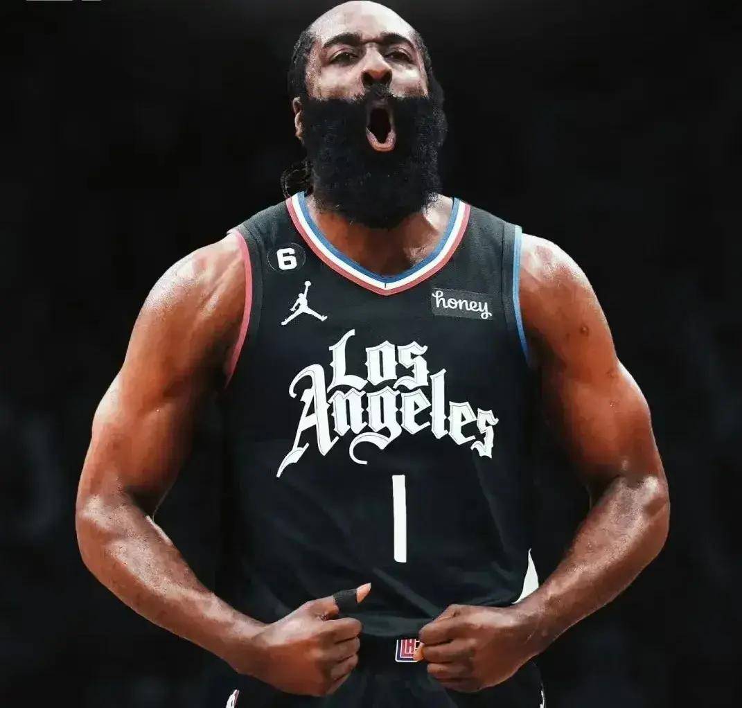 开云体育网页版-火箭不敌黄蜂，深陷西部混战