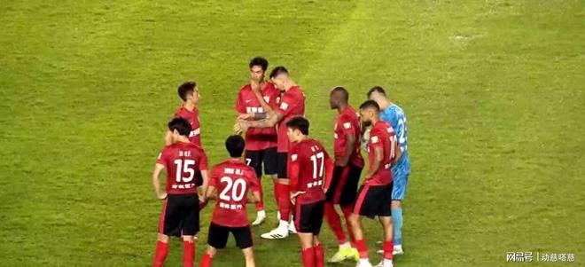 开云体育app下载-汉诺威遭遇三连败，降级阴影笼罩的简单介绍