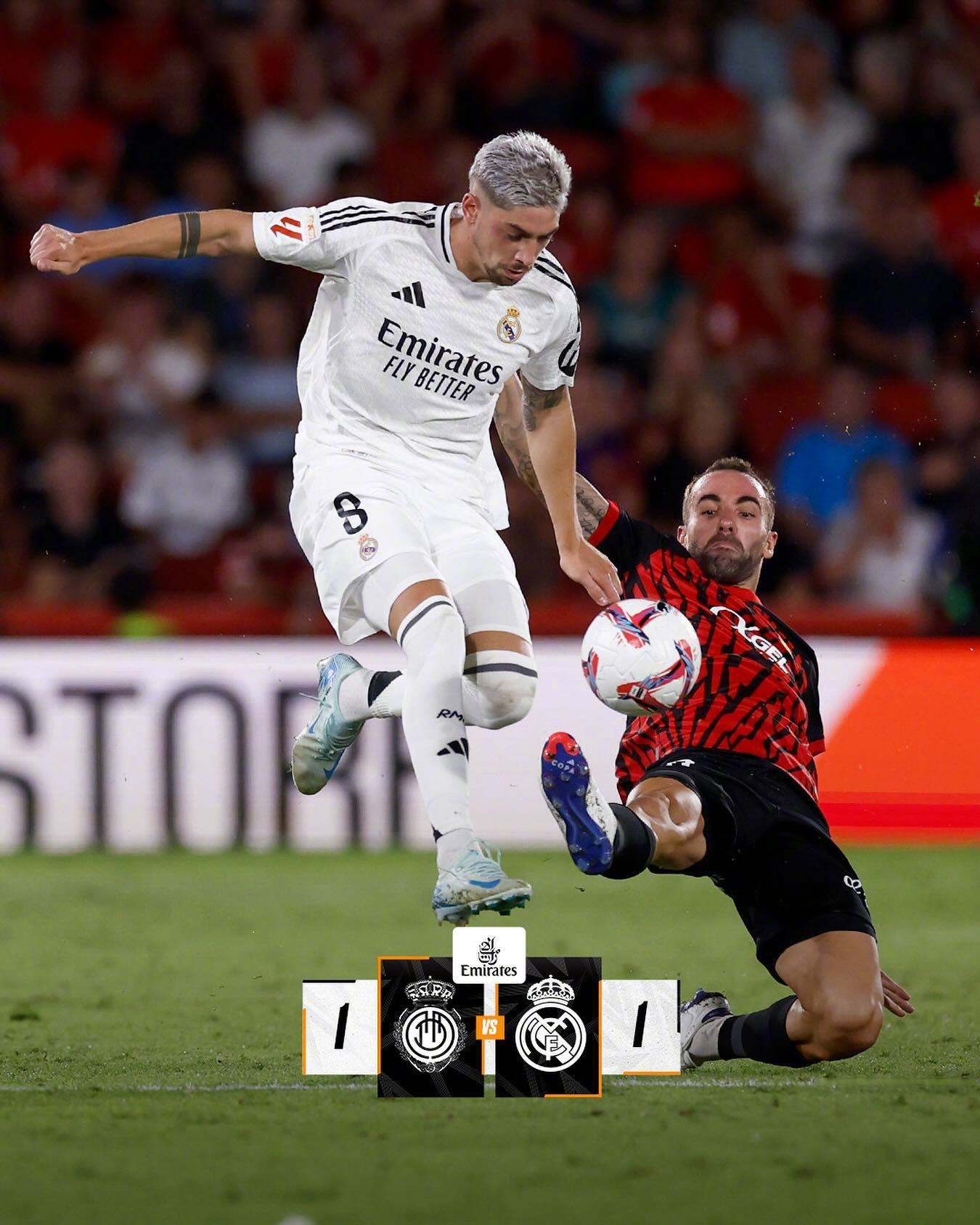 足球巨星在职业联赛上演一番绝技，打破僵局