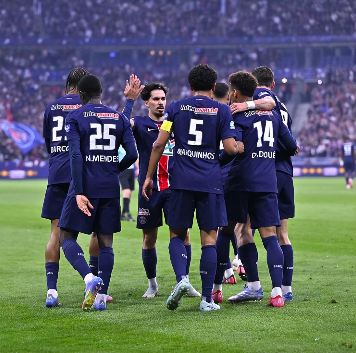 尼斯客场险胜巴黎圣日耳曼，士气正盛置的简单介绍