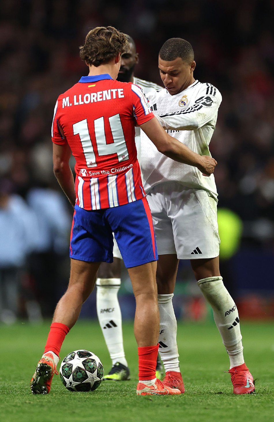 皇马战平马竞，胜者晋级淘汰赛