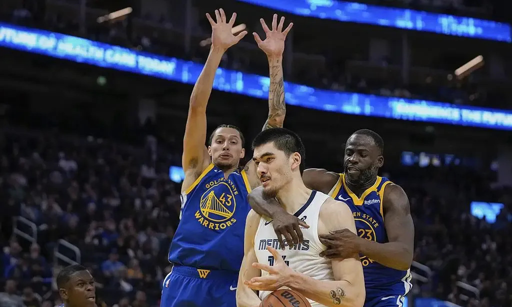 勇士豪取连胜，击败灰熊